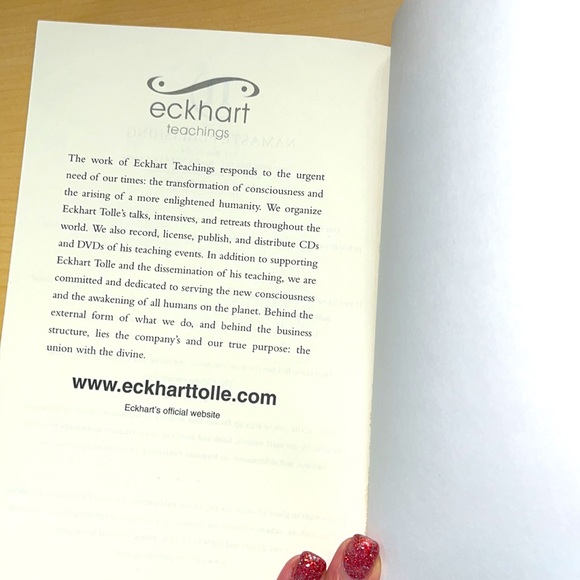 A New Earth 🌎 Awakening to your Life’s Purpose  by Eckhart Tolle - Picture 5 of 6